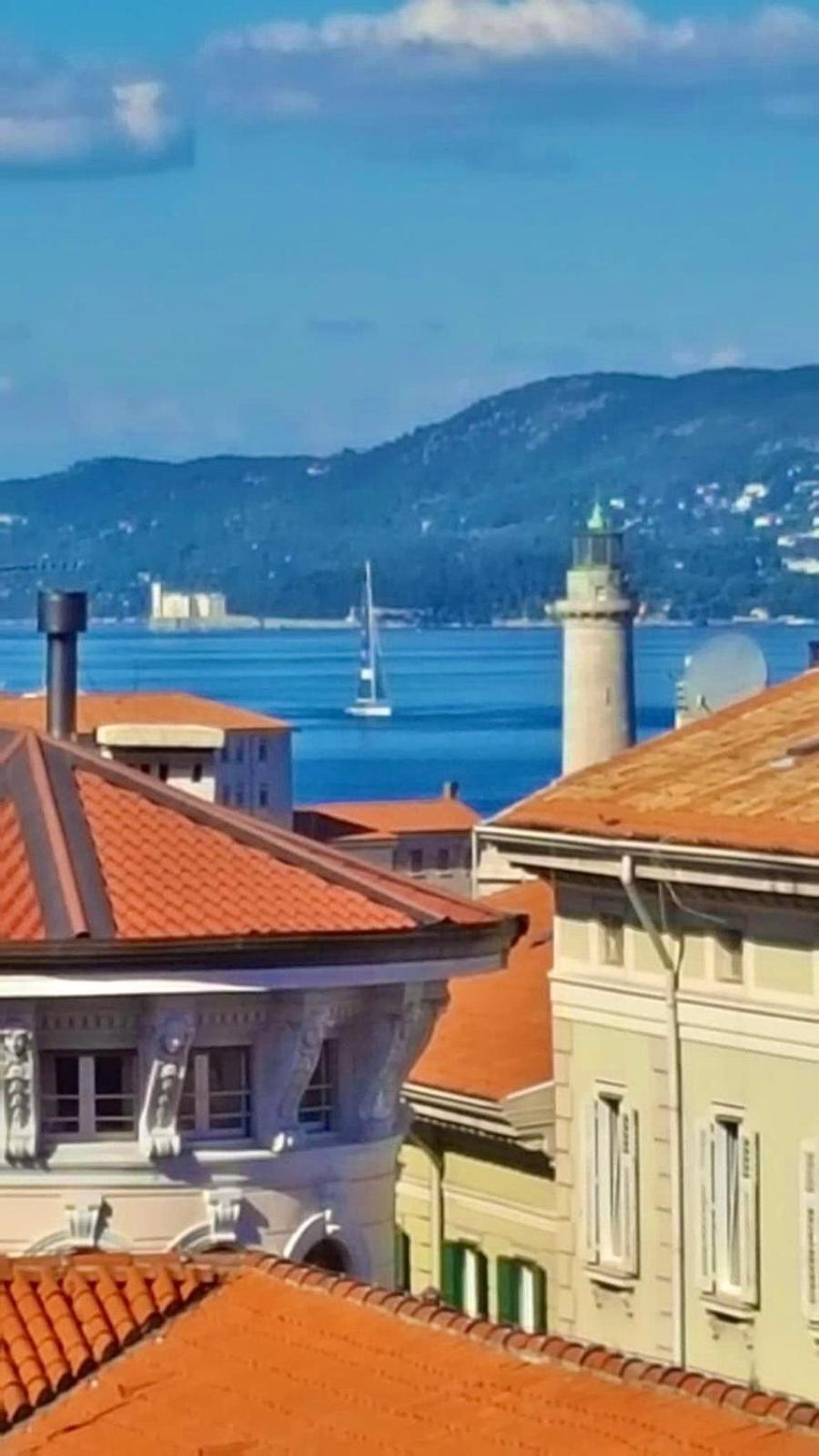 Le Petit Phare Apartment Trieste Ngoại thất bức ảnh